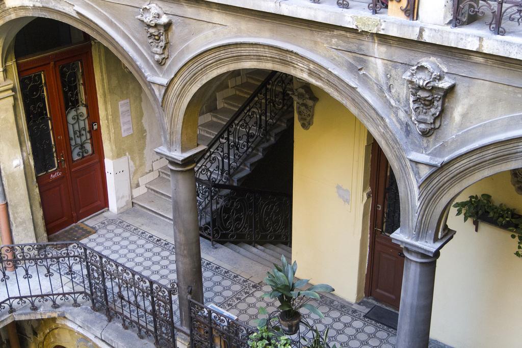 Real Apartments Klauzal Budapest Ngoại thất bức ảnh